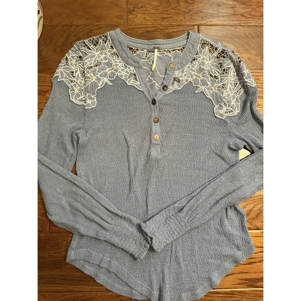 Free People Womens M Lacy Cable Thermal Henley Top Blue Floral Lace Crochet